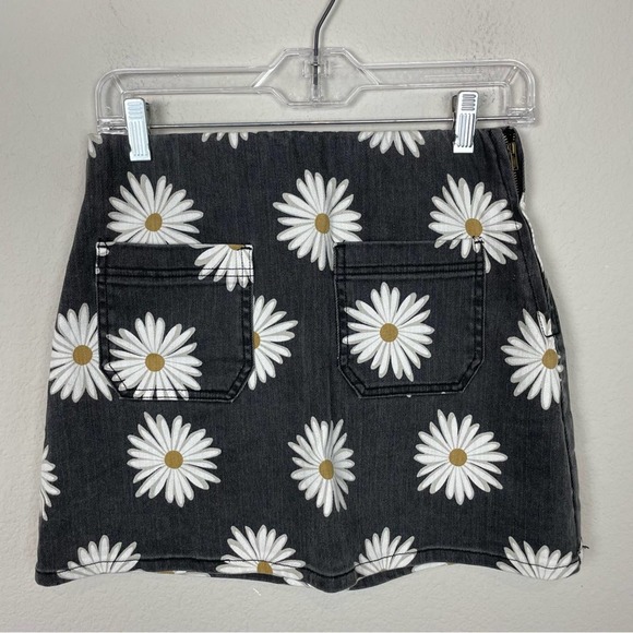Show Me Your Mumu Black Daisy Print Rex Denim Mini Skirt Small - Picture 2 of 6
